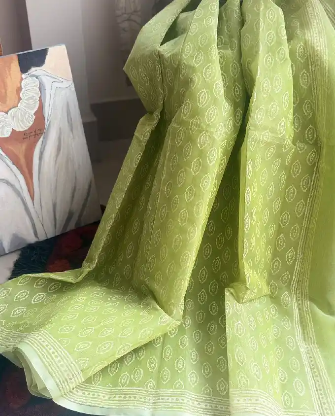 Awesome Semi Maslin with Blouse Piece #SM958 - Image 4